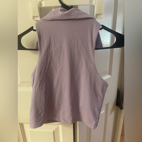 Anna-Kaci Active Women's Sleeveless Polo Crop Top with Collared Neckline - Picture 8 of 11